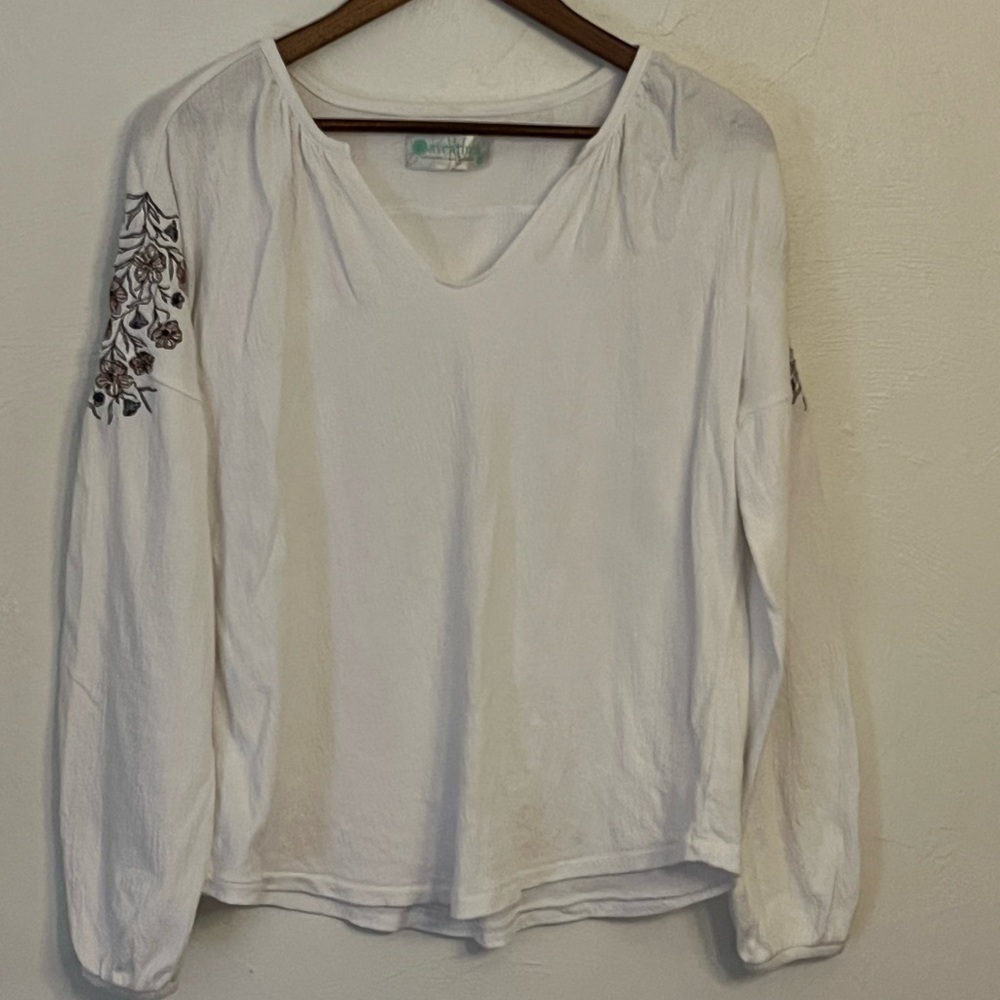 Aventura White Peasant Blouse with Floral Sleeve Embroidery